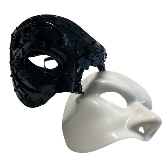 White and Black Theatrical Masks - Picture 4 of 6